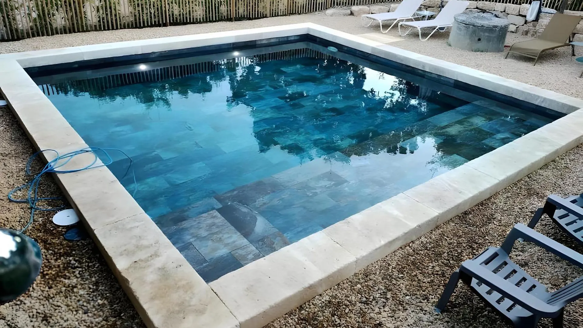 Le Petit Ecureuil Apartment Croagnes